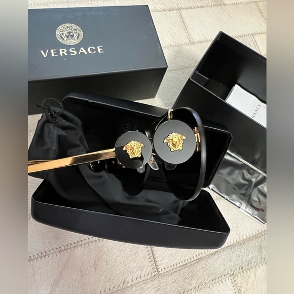 Versace aviator sunglasses - Picture 4 of 8